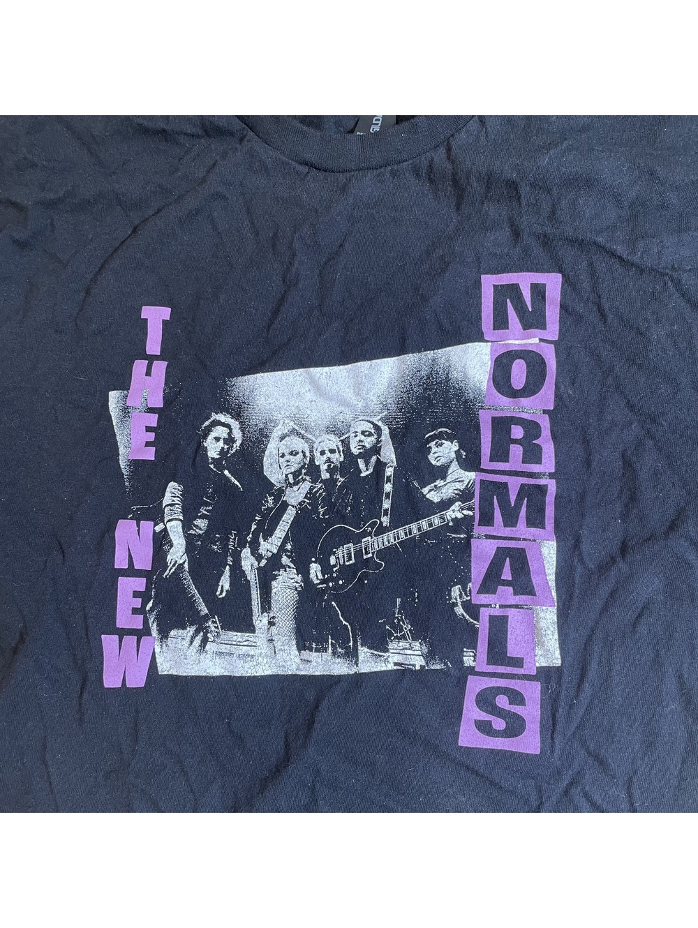 Adult black Tee – Size L - Picture 2 of 8